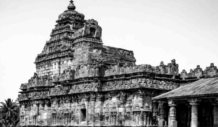 Brahma Jinalaya in Lakkundi